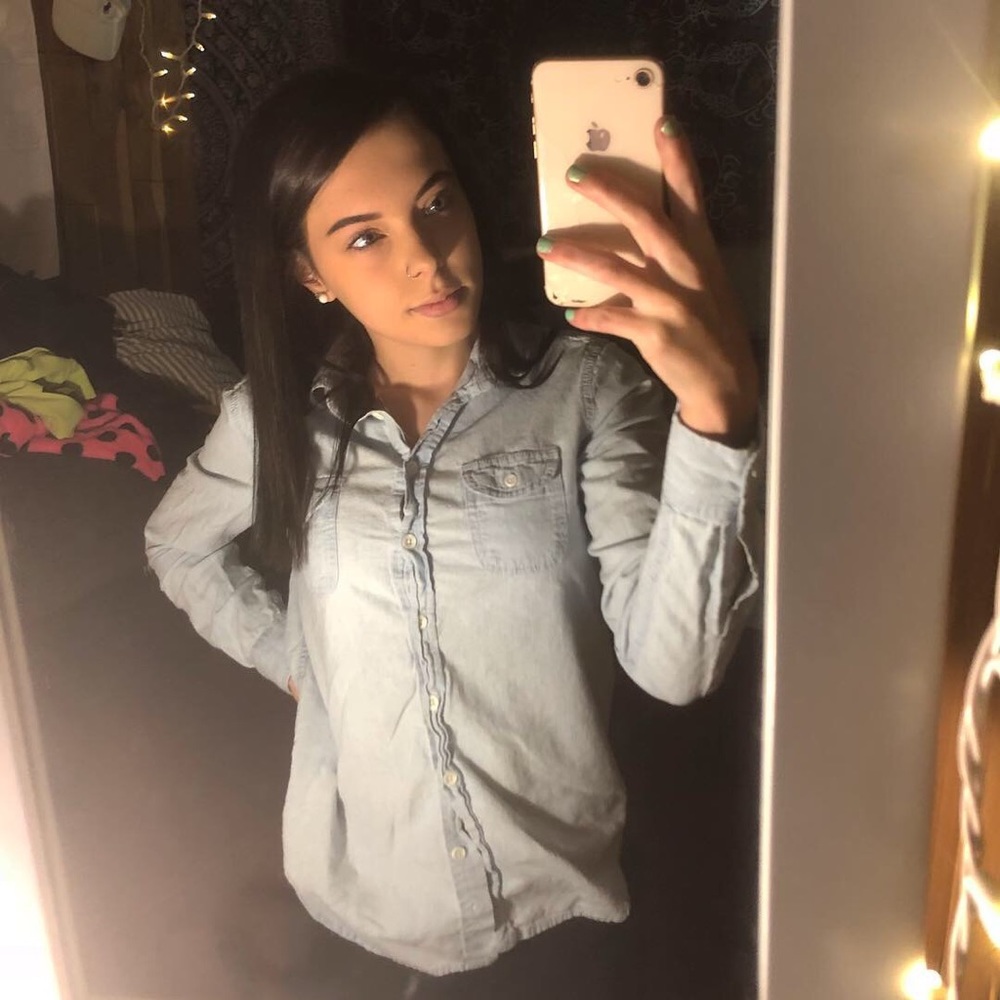 Meet your Posher, Abigail